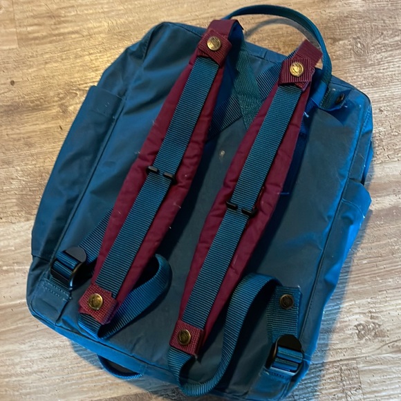 Fjallraven kanken with padded straps - Picture 3 of 3
